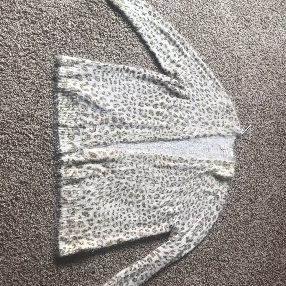 BEAUTIFUL animal print sweater. New without tags